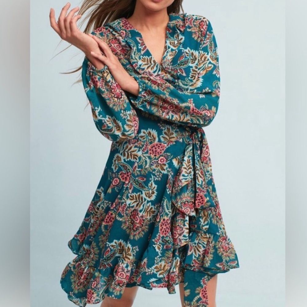 Anthropologie Ranna Gil Nayara Floral Print Ruffle Tunic
ZZ11